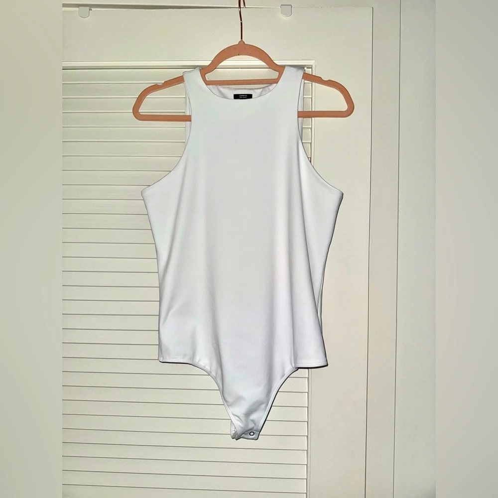 Express High Compression Body Contour White Sleeveless Bodysuit M
